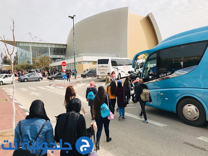مؤسسة القلم في جلجولية تنظم حافلات للمشاركة في اليوم المفتوح في جامعة تل ابيب